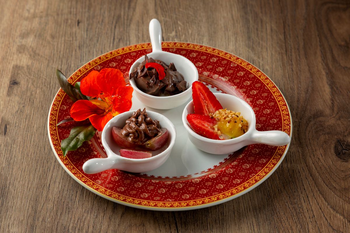 Mousse de ciocolată perfect: rețeta clasică și 3 greșeli care îl strică