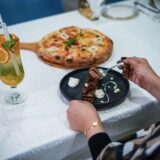 Omletă pufoasă cu legume în 10 minute, pentru un mic dejun consistent